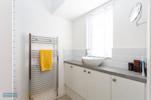 En suite- click for photo gallery